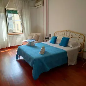 tra-pirandello-e-leopardi-bb.hotels-amalfi.com/